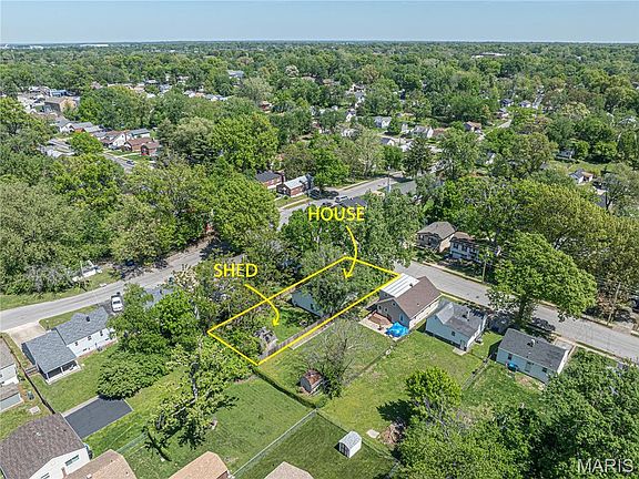 5th image of 2239 Wismer Ave