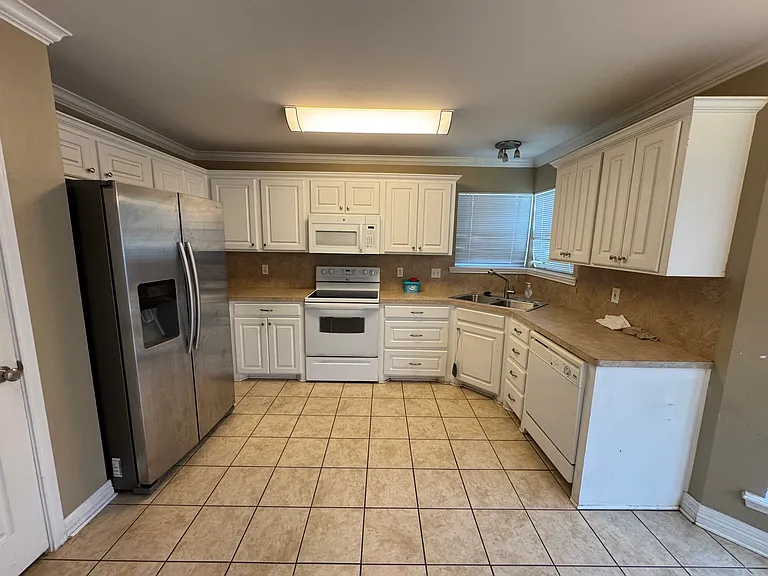 6936 Ash St — Photo 5