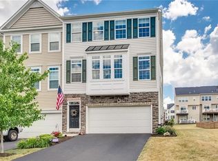 21 Truman Cir, Mc Kees Rocks, PA 15136