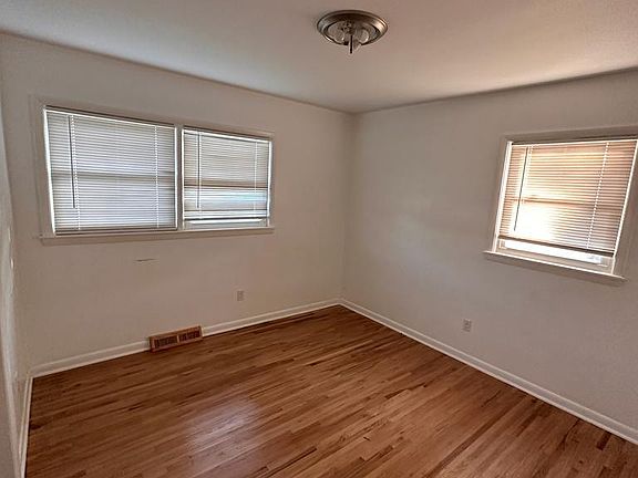 5th image of 1414 Orchard Dr