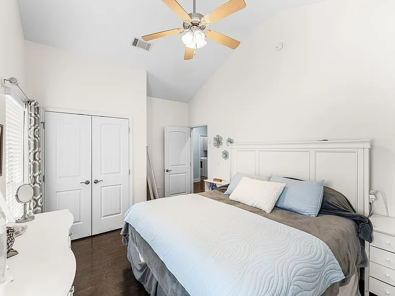 270 Whispering Lake Dr — Photo 8