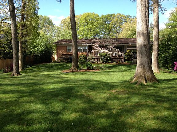 4th image of 2627 Wooster Ct