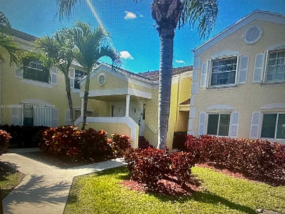 1st image of 2512 SE 19th Pl #206-A