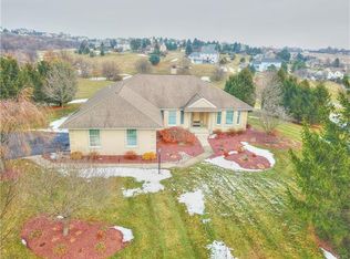 4724 York Dr, Orefield, PA 18069