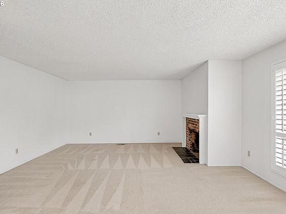 4th image of 14775 NW Oak Hills Dr