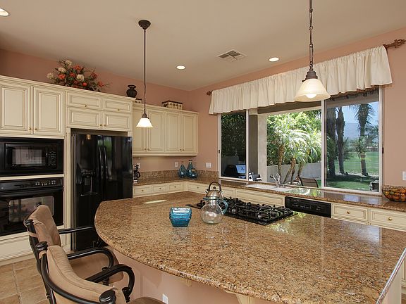 5th image of 57615 Seminole Dr