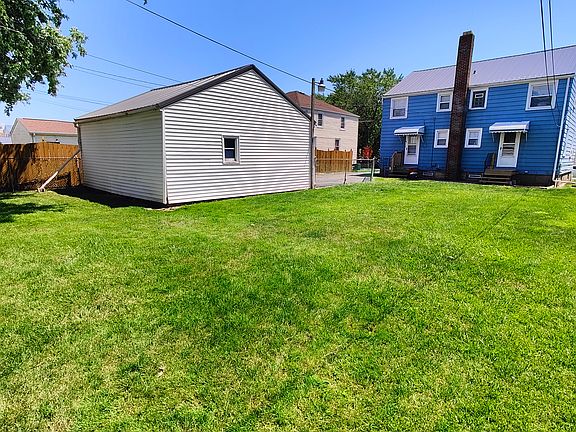 3rd image of 401 Kinsey Ave