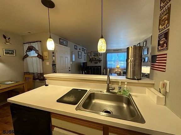 3rd image of 14 Driftwood Ct #296