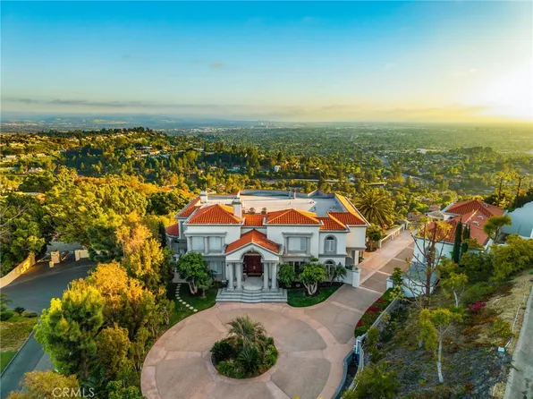 10219 Sunrise Ln, Santa Ana, CA 92705