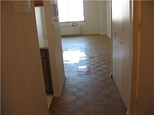 Rented by RELO REDAC INC. | media 12