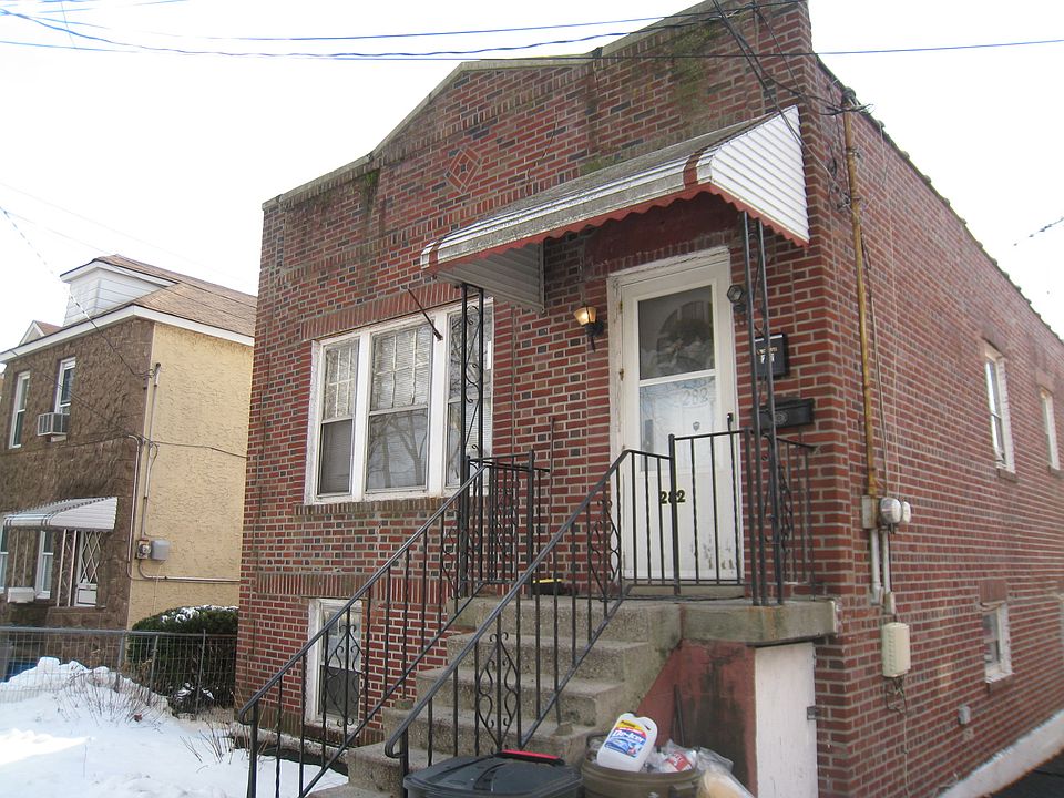 1st image of 282 Mallory Ave