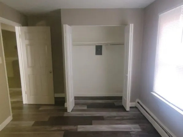 Country Pines Apartments, 861 Piper Ln #1B, Prospect Heights, IL 60070