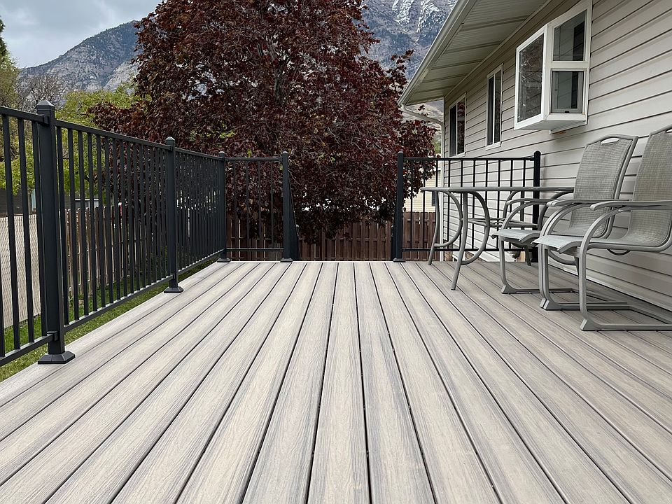 Deck with view of mountains