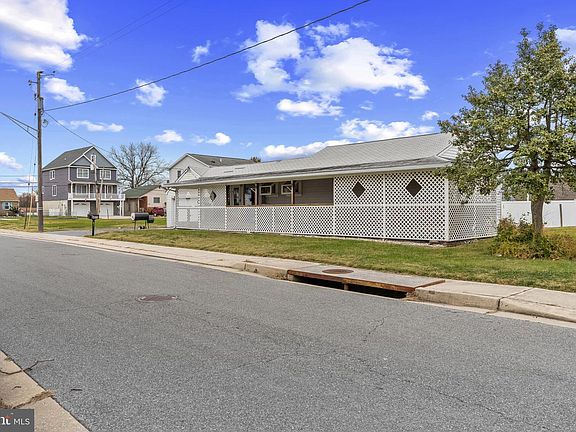 2nd image of 6913 River Drive Rd