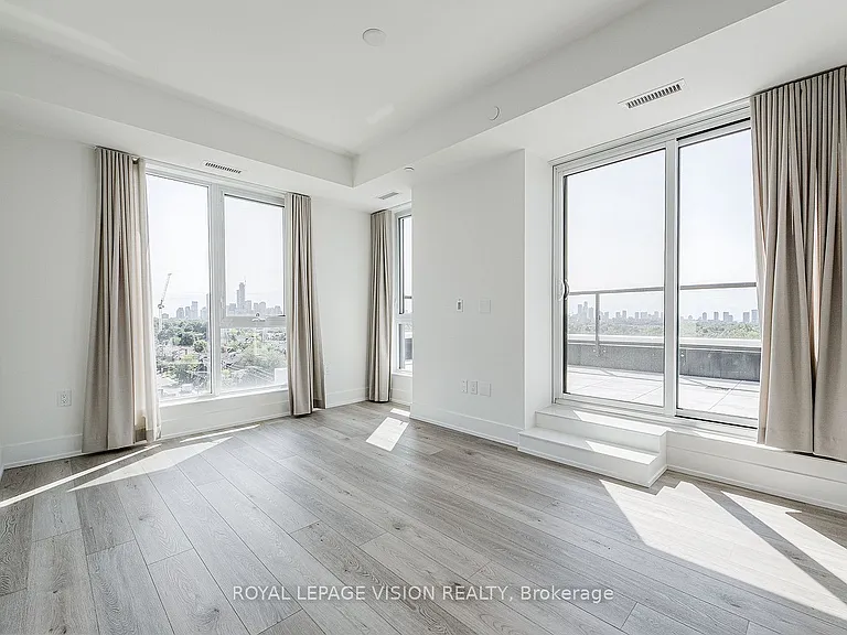 858 Dupont St #728 — Photo 19