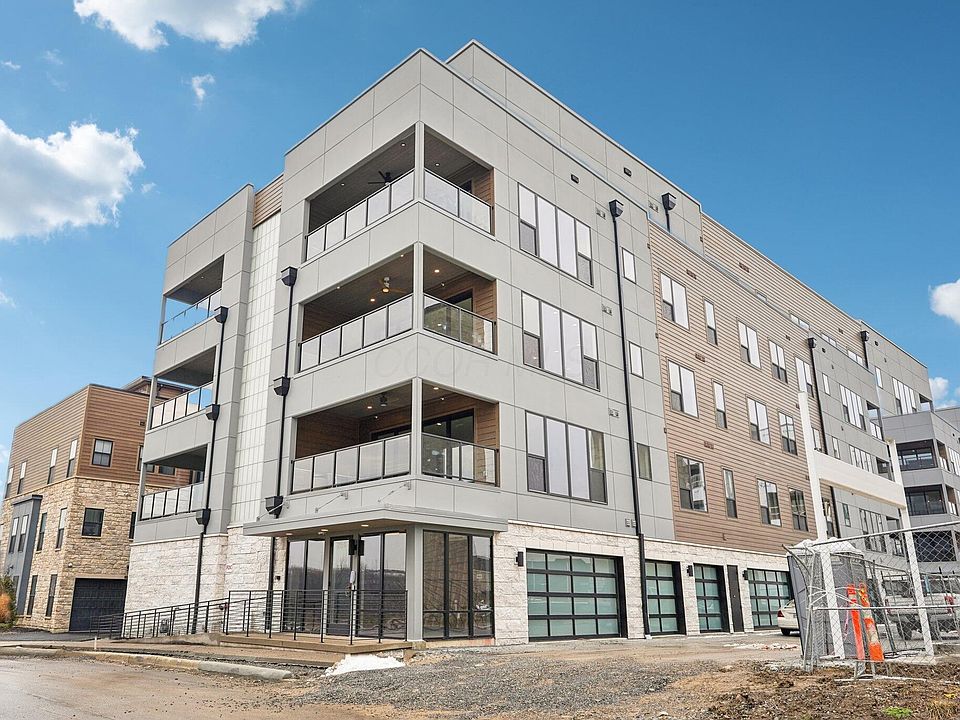 1st image of 2842 Gunnison Dr #204