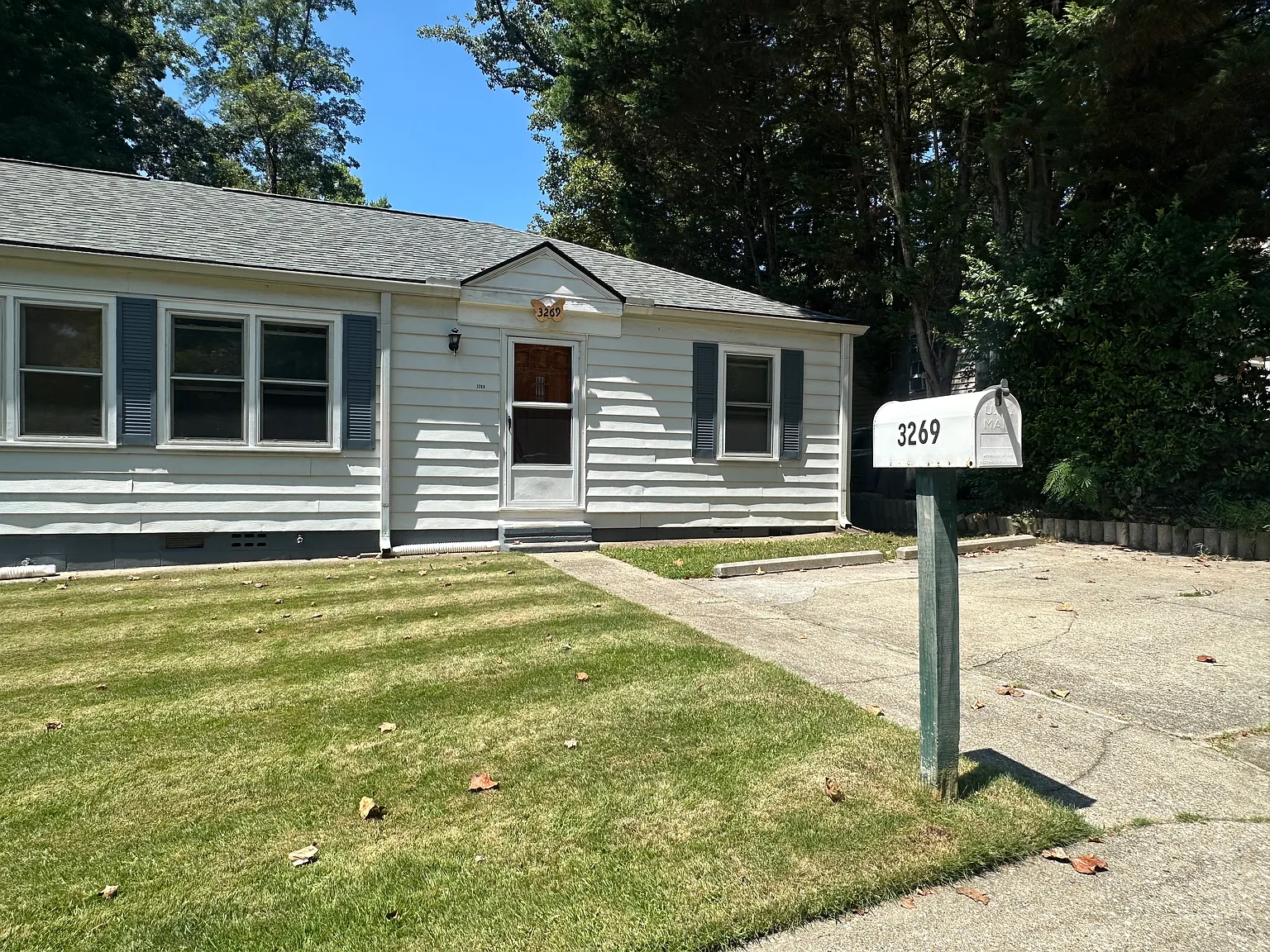 2 bed, 850 sqft, $1,300 — Photo 1