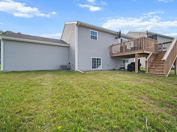 2nd image of 808 Hollyhock Dr