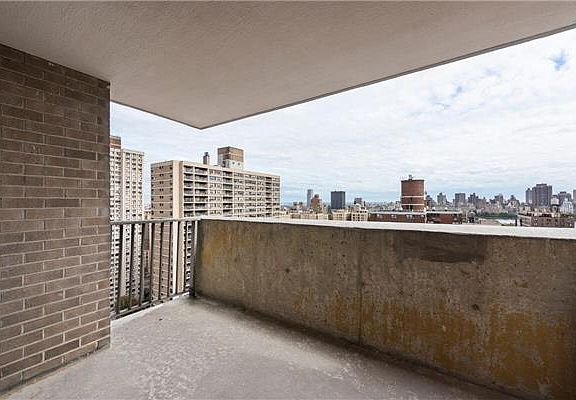 4th image of 100 W 94th St APT 21C