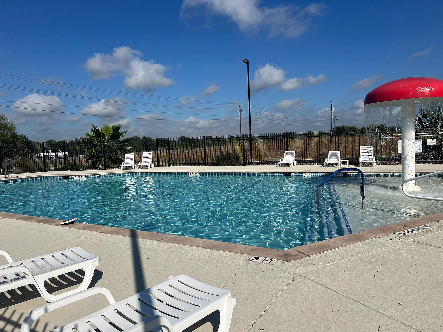 3 bed, 1316 sqft, $1,350 — Photo 1