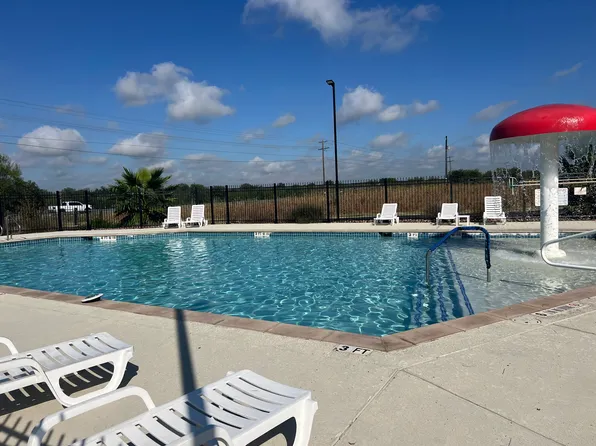 520 Grove Ln, New Braunfels, TX 78130
