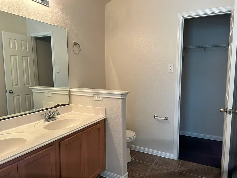 3703 Holden Ct — Photo 19