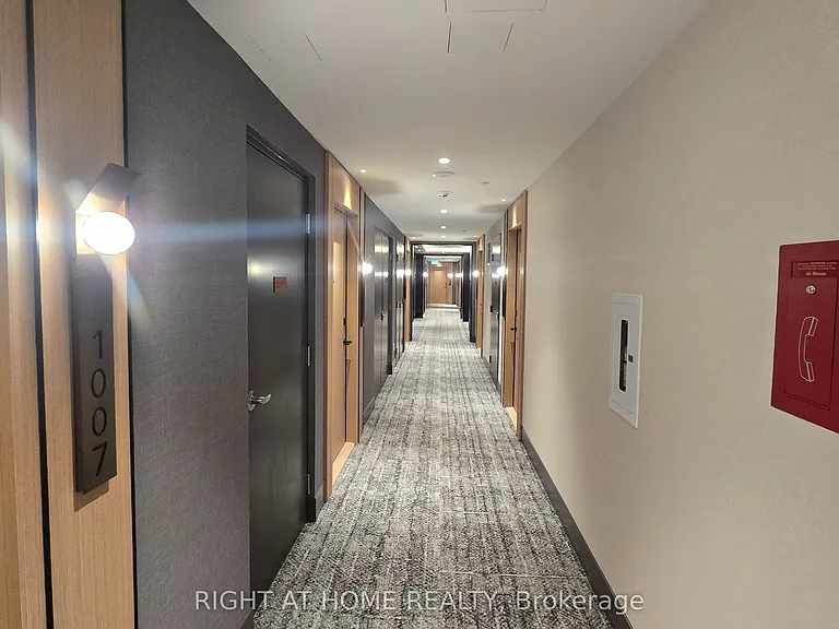 60 Central Park Dr #1007 — Photo 17