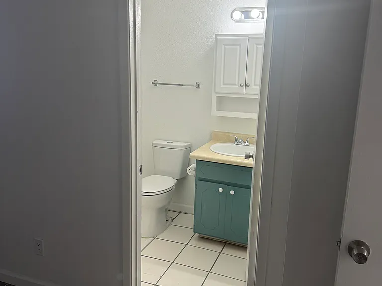 6333 W Maryland Ave #4 — Photo 6
