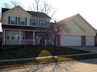 160 Butternut Stage Dr, Saint Peters, MO 63376