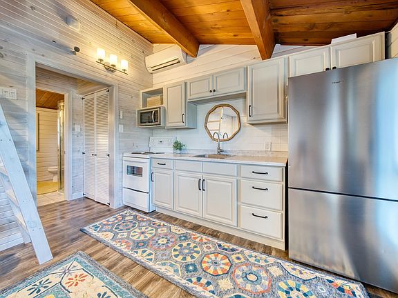 4th image of 168 Shore Club Rd #9