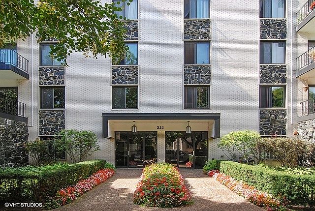1st image of 211 Elgin Ave APT 4E