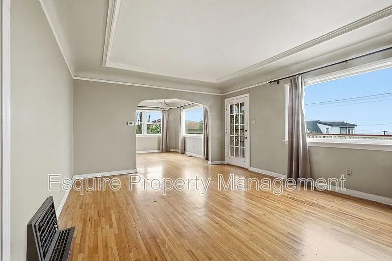 3 bed, 2.0 bath, 1380 sqft, $3,795 — Photo 4