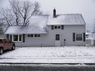 65 Northturn Ln, Levittown, PA 19054