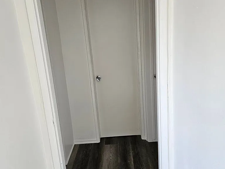 8737 Burnet Ave #17 — Photo 7