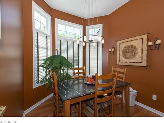 5th image of 419 Dunbar Ln