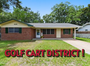 205 Walnut Dr, Ocean Springs, MS 39564