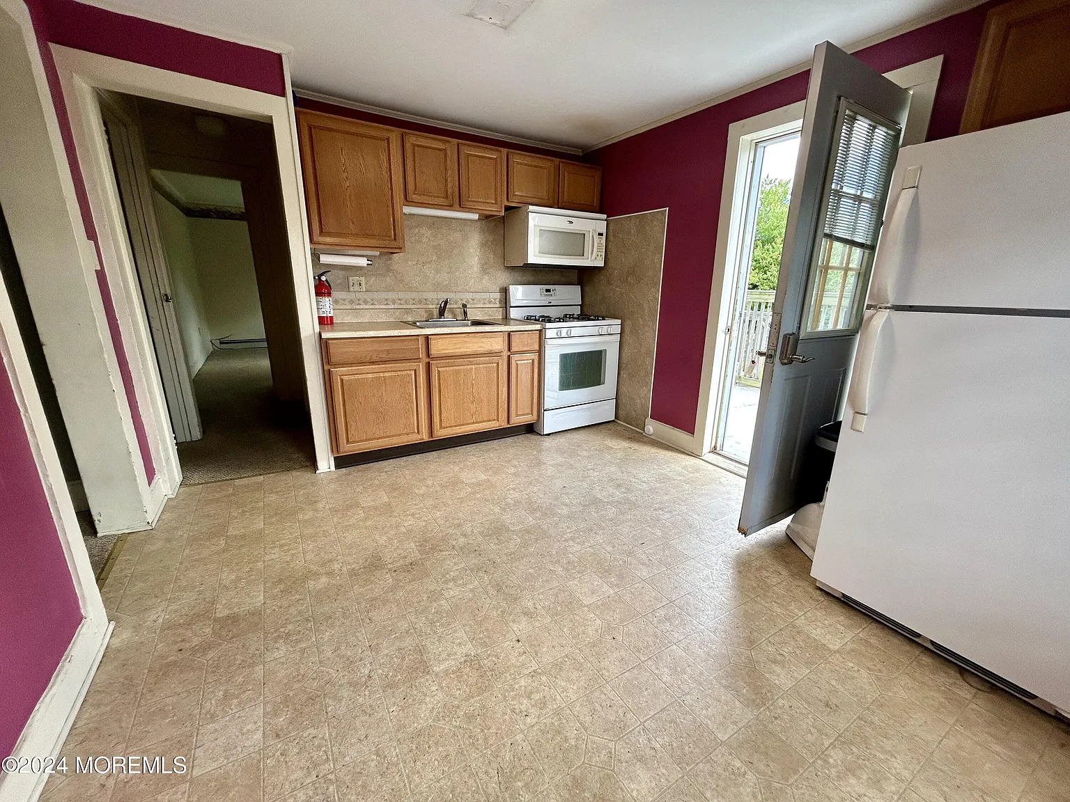 2 bed, 2848 sqft, $3,000 — Photo 3