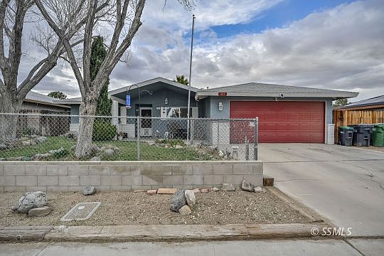 1st image of 305 N Sunland Dr