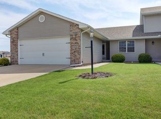 1420 Cobblestone Way, Champaign, IL 61822