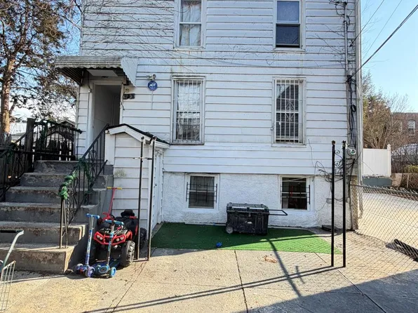 67-30 49th Avenue, Woodside, NY 11377