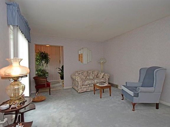 4th image of 1680 Evalie Dr