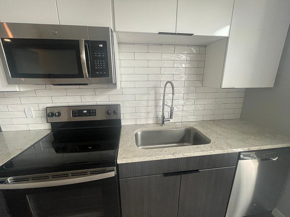 1st image of 1650 N Pearl St #721
