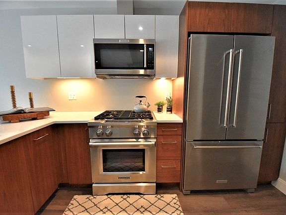 3rd image of 257 Walden St #257