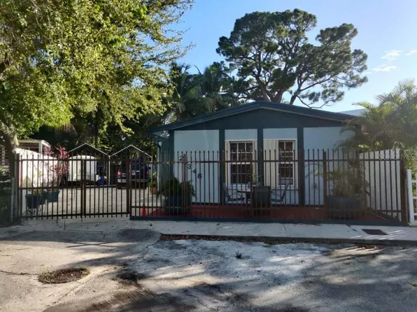 21348 NW 40th Circle Ct, Miami Gardens, FL 33055