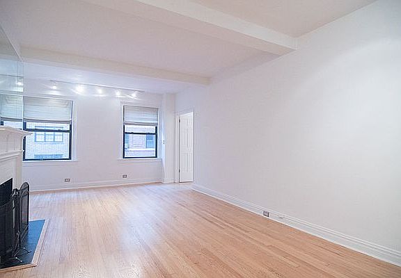 3rd image of 145 W 58th St #9D