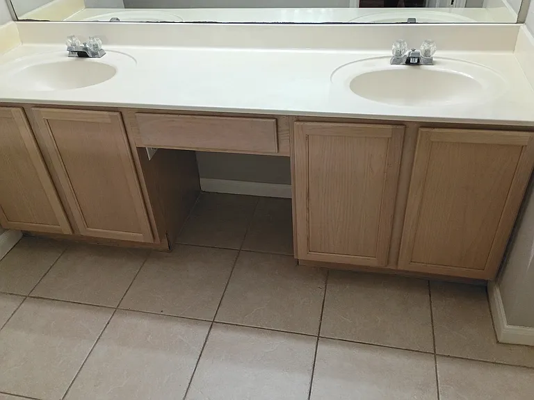 master bath double vanity with sitting area