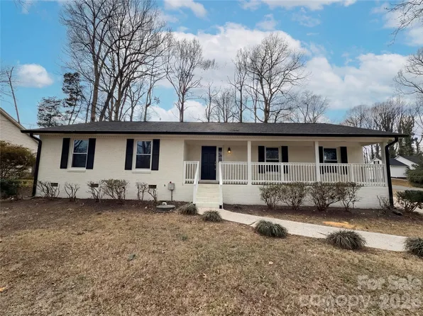 3695 Lake Shore Rd S, Denver, NC 28037