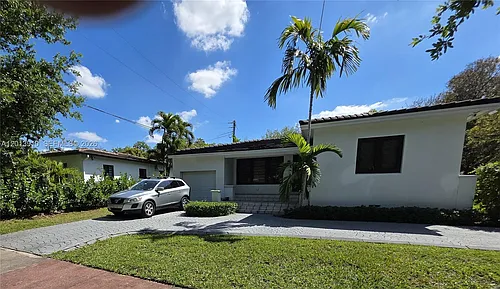 1015 Pizarro St Photo 1