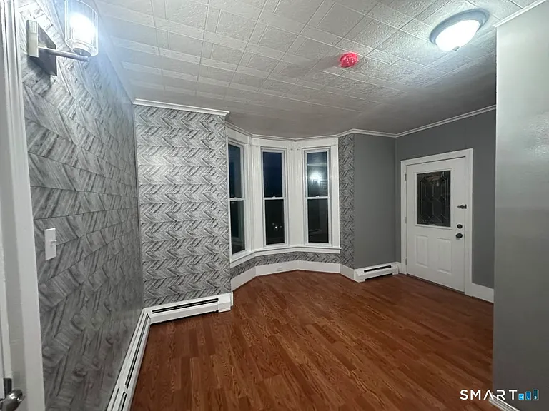 27 Lewis St — Photo 7