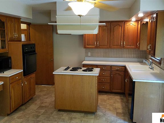 4th image of 2120 S Cotner Blvd